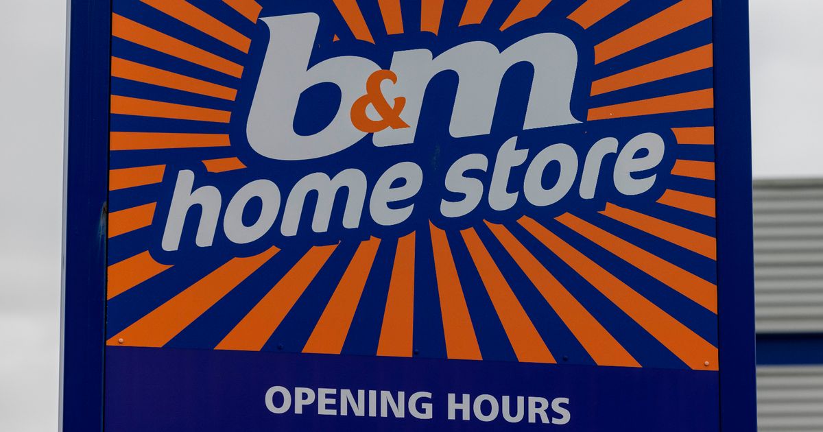 B&M buyers delight as discontinued traditional Cadbury’s chocolate bar returns to cabinets