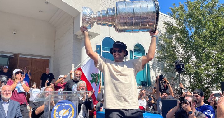 Nazem Kadri brings the Stanley Cup house to London, Ont. mosque