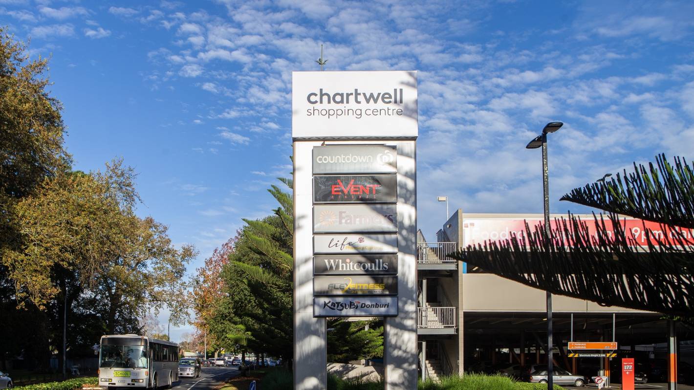 Ramraid on Chartwell buying centre in Hamilton