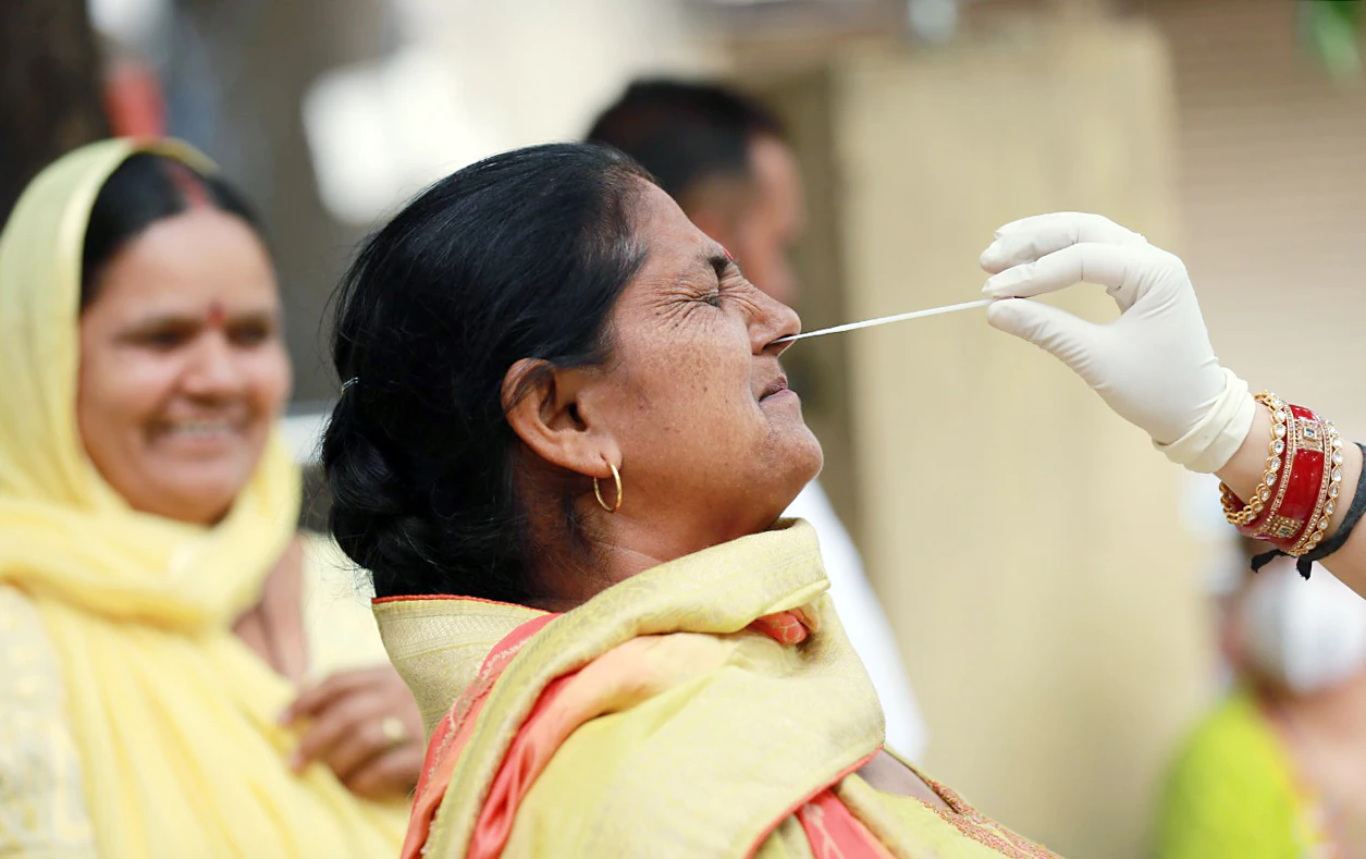 Stay information updates: India logs 10,256 new coronavirus instances, 68 deaths