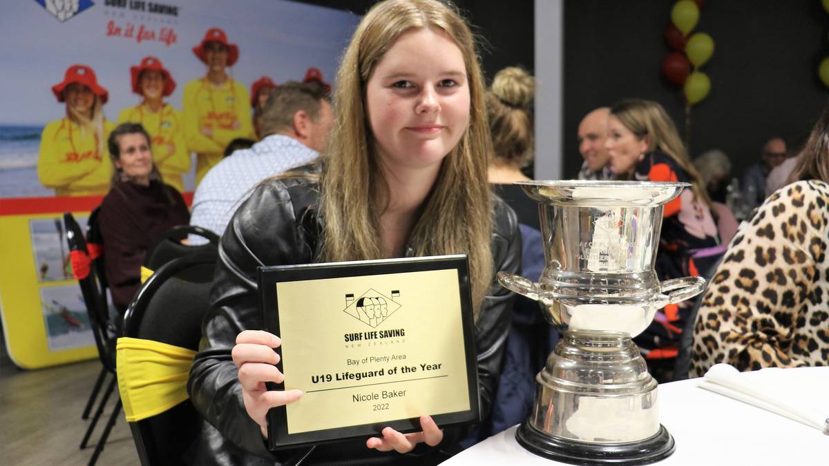 Te Puke and Maketu surf lifesaving golf equipment win huge at regional awards