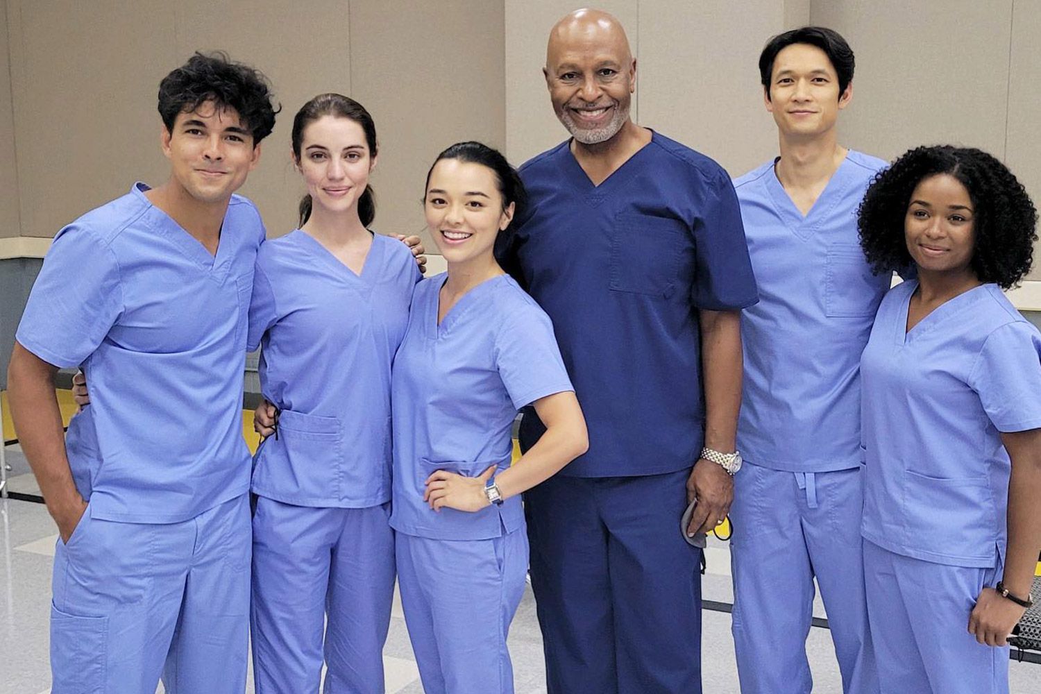 James Pickens Jr. Welcomes New Gray’s Anatomy Costars to Season 19 Set