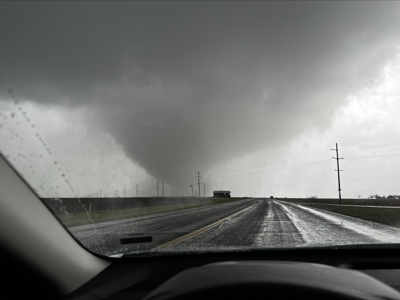 KXAN twister outbreak protection a finalist in On-line Journalism Awards