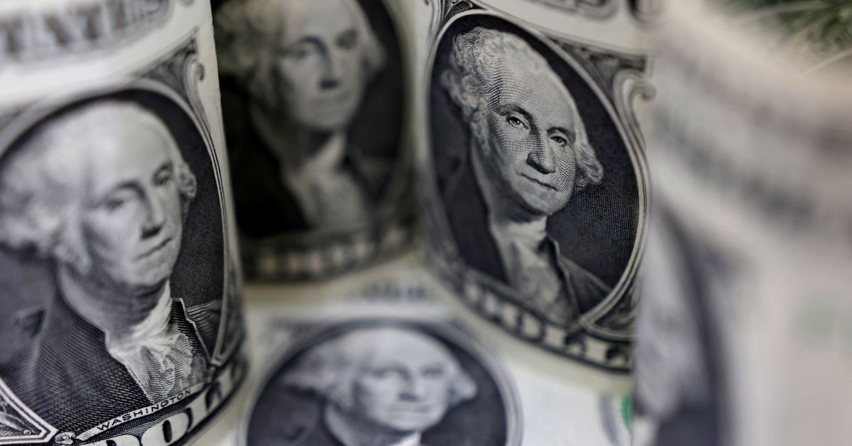 Greenback hits 5-week excessive on hawkish Fed, euro slips on fuel woes