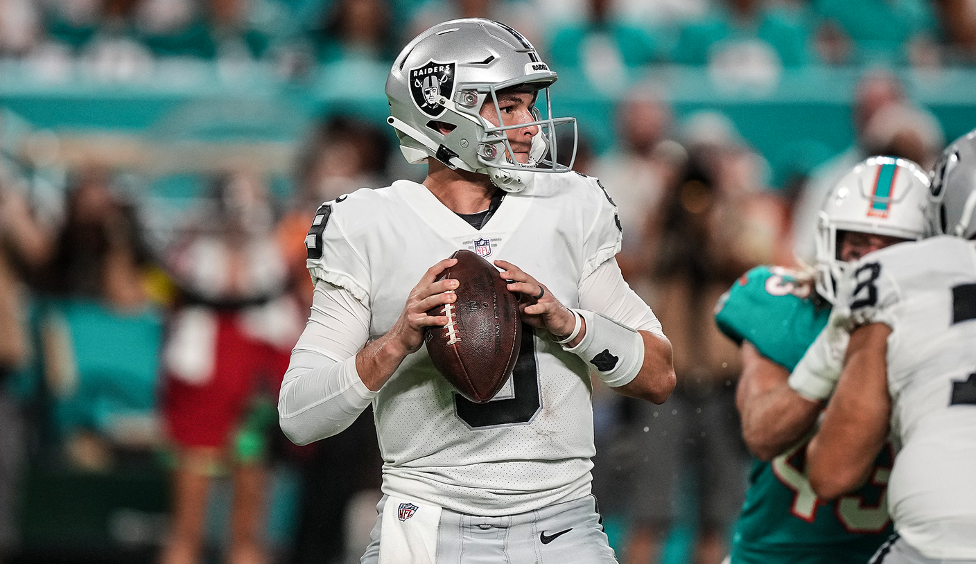 Raiders commerce backup QB Nick Mullens to Vikings