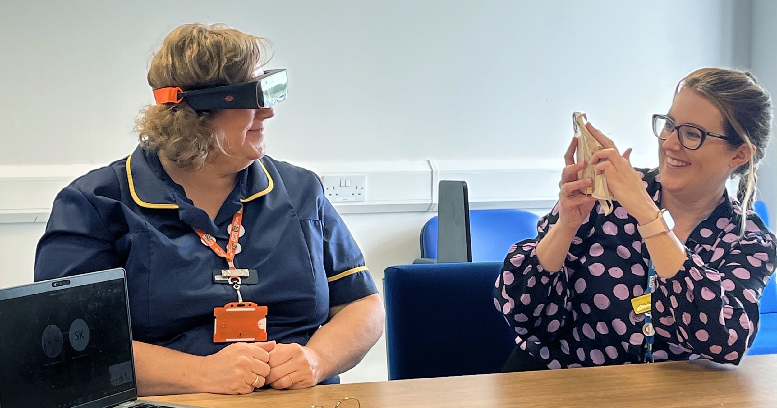 NHS group nurses to make use of digital reality-style goggles when visiting sufferers at dwelling to chop down on admin