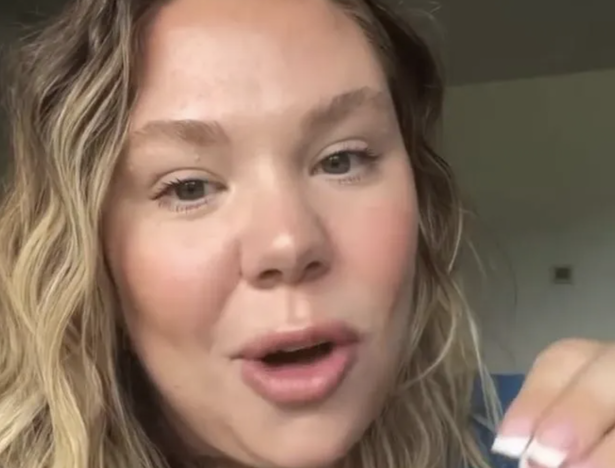 Kailyn Lowry: Confirming Being pregnant Rumors With Revealing Outfit?