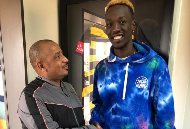 Bonfils-Caleb Bimenyimana Arrives To Kaizer Chiefs In Type