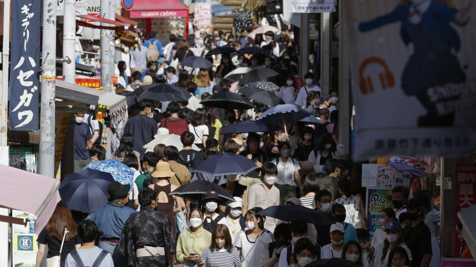 Japan seems to simplify COVID survey, take care of it like seasonal flu