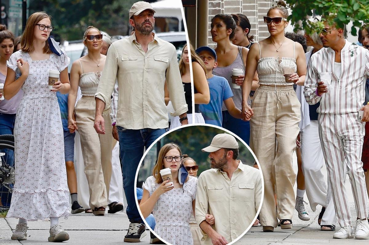 Jennifer Lopez, Ben Affleck store with children in Georgia forward of wedding ceremony