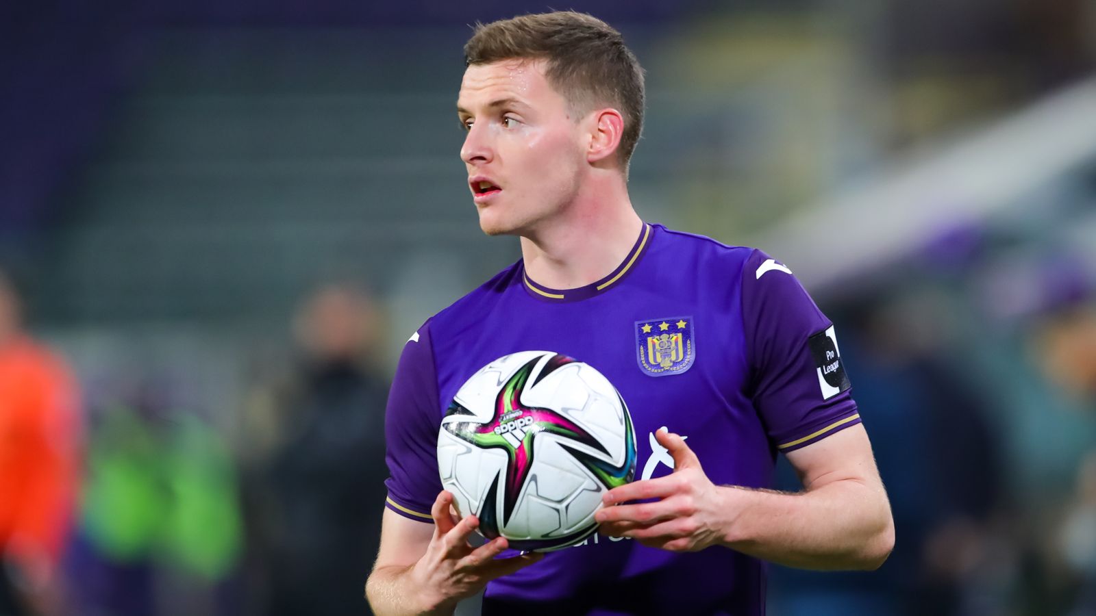 Sergio Gomez: Man Metropolis boss Pep Guardiola says left-back will stay at membership as soon as £11m transfer from Anderlecht goes via | Switch Centre Information