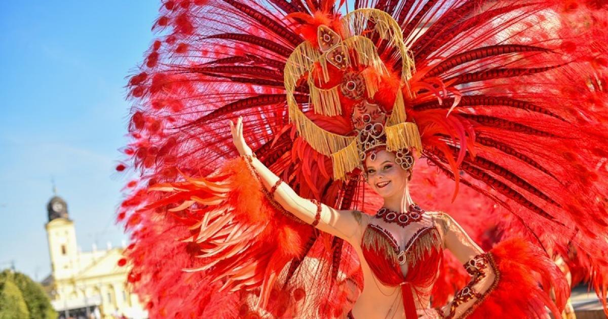 Debrecen’ s Flower Carnival: a spectacular cavalcade of petals and dancing