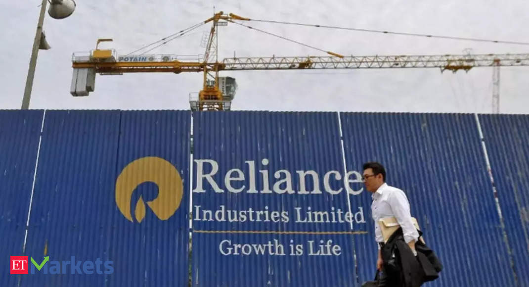 reliance: Reliance arm hyperlinks deal to purchase 20% in US photo voltaic tech agency