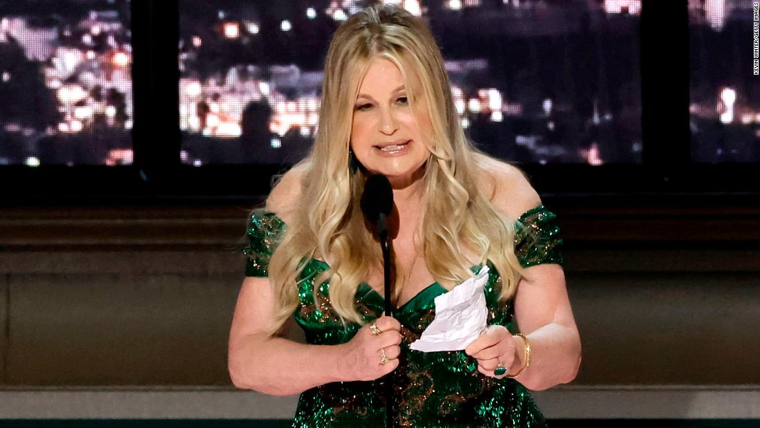 Jennifer Coolidge danced away being performed off the Emmy Awards