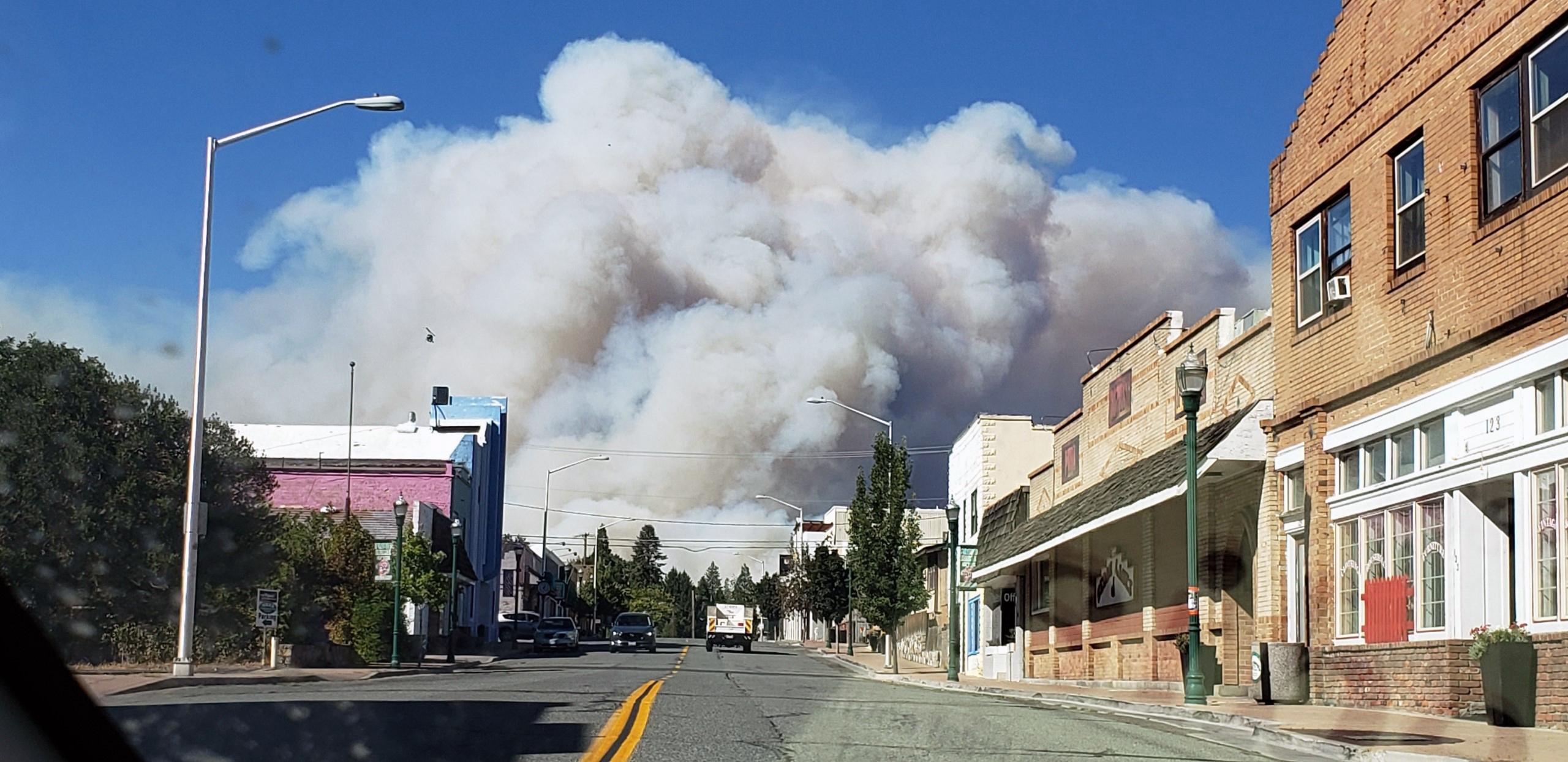 Northern California wildfire burns properties, causes accidents