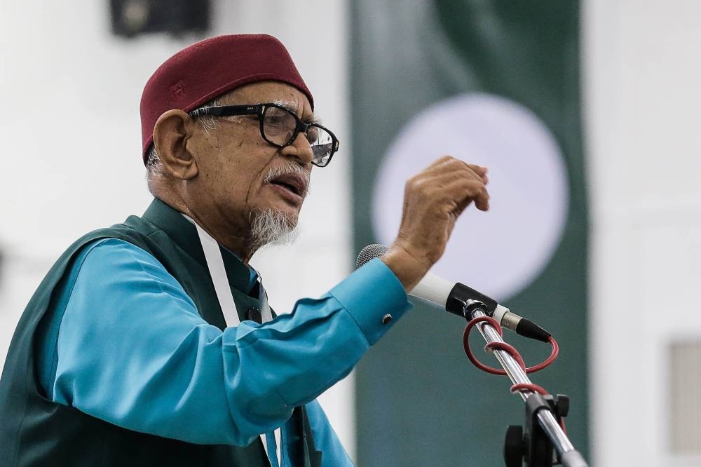 PAS politics — Sleeping with all technique — Rais Hussin