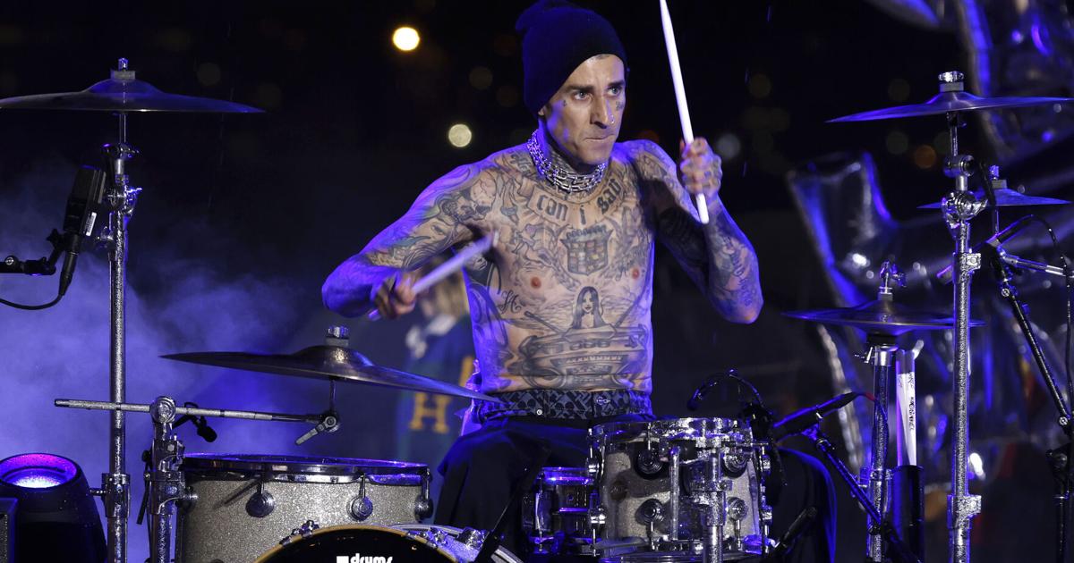 Tommy Hilfiger closes bold show with Travis Barker on drums | Entertainment