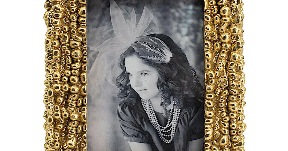 Give your important photos top treatment with these 5 fab frames | Entertainment/Life