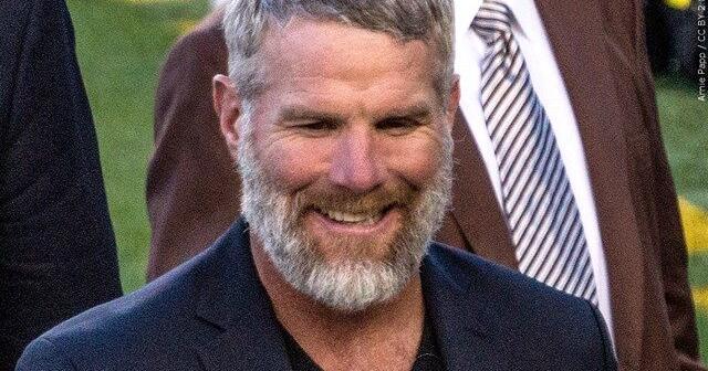 Texts: Favre additionally sought welfare cash for soccer facility | Coronavirus