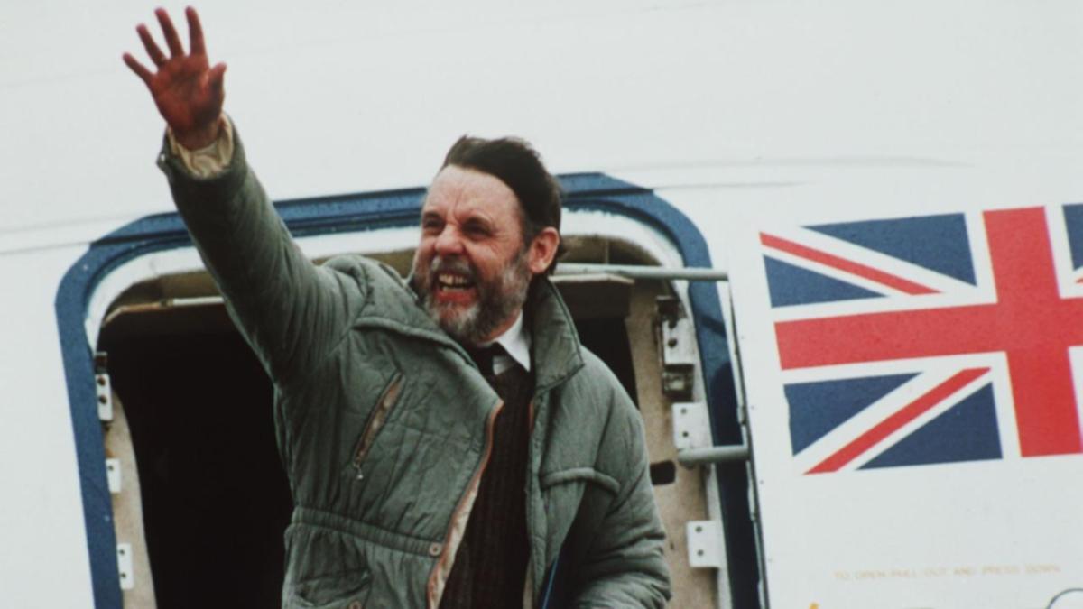 Terry Waite recounts Queen’s compassion