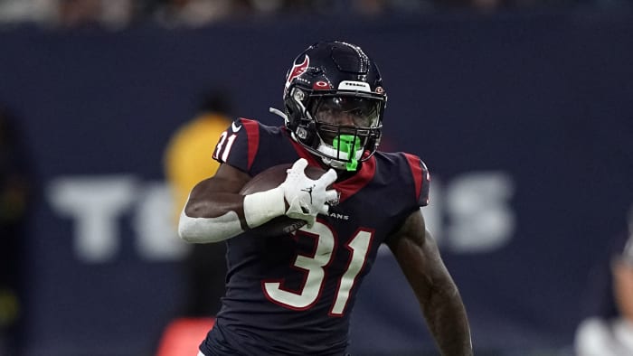 Texans’ Dameon Pierce preaching ‘endurance’ for his model of play