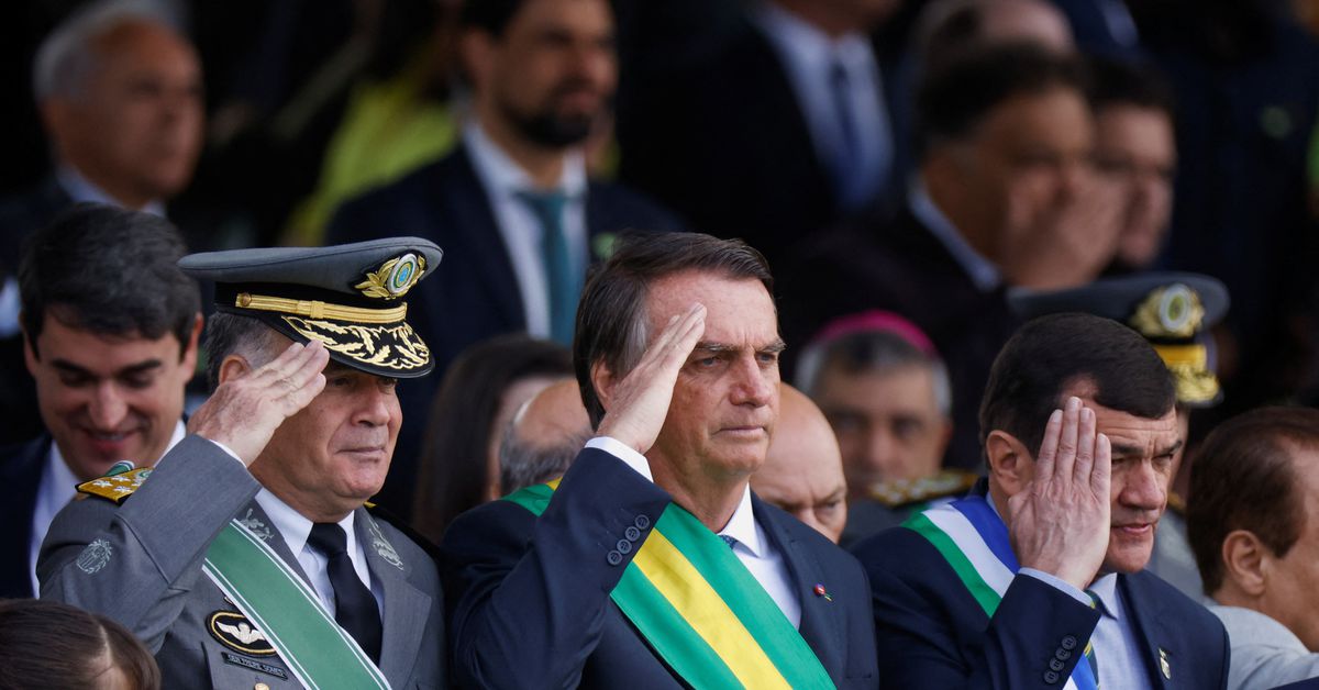 Bolsonaro mixes marketing campaign politics, navy shows on Brazil bicentennial