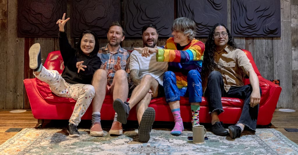 Tune You Want: Deerhoof sing a couple of movie star cat for clout