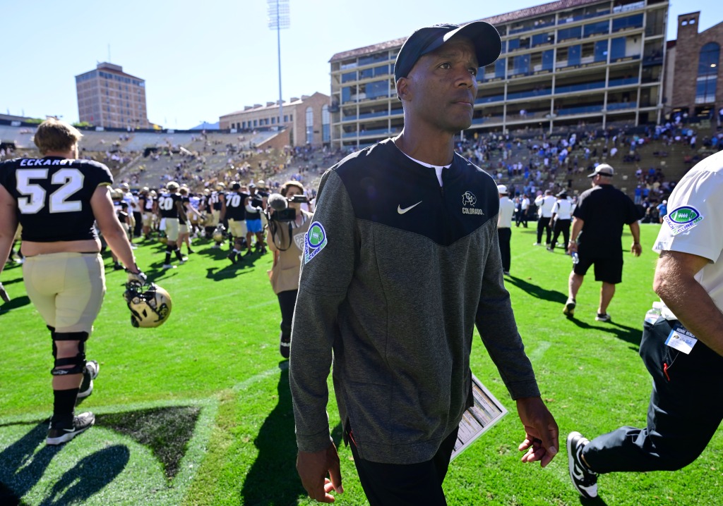 “Hearth Karl! Hearth Karl!” CU Buffs soccer is a 3-ring circus. Can QB Owen McCown hold Karl Dorrell, terrible protection from clowning their option to 0-12?