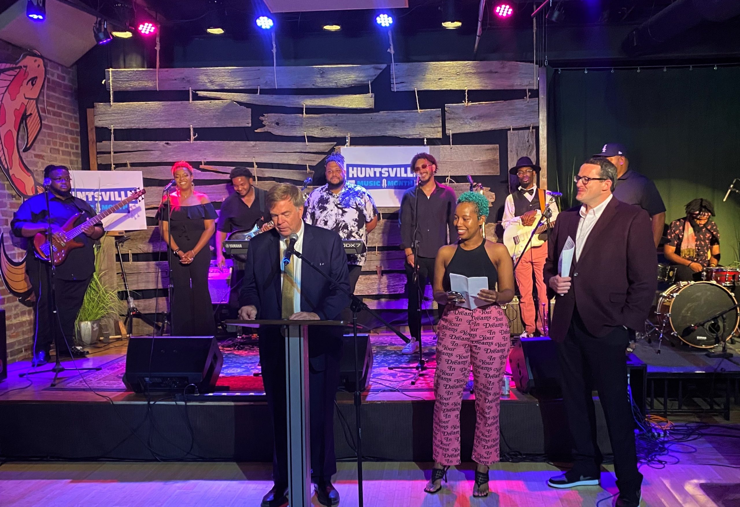 Mayor Battle strikes the correct chord, proclaims September as Huntsville Music Month