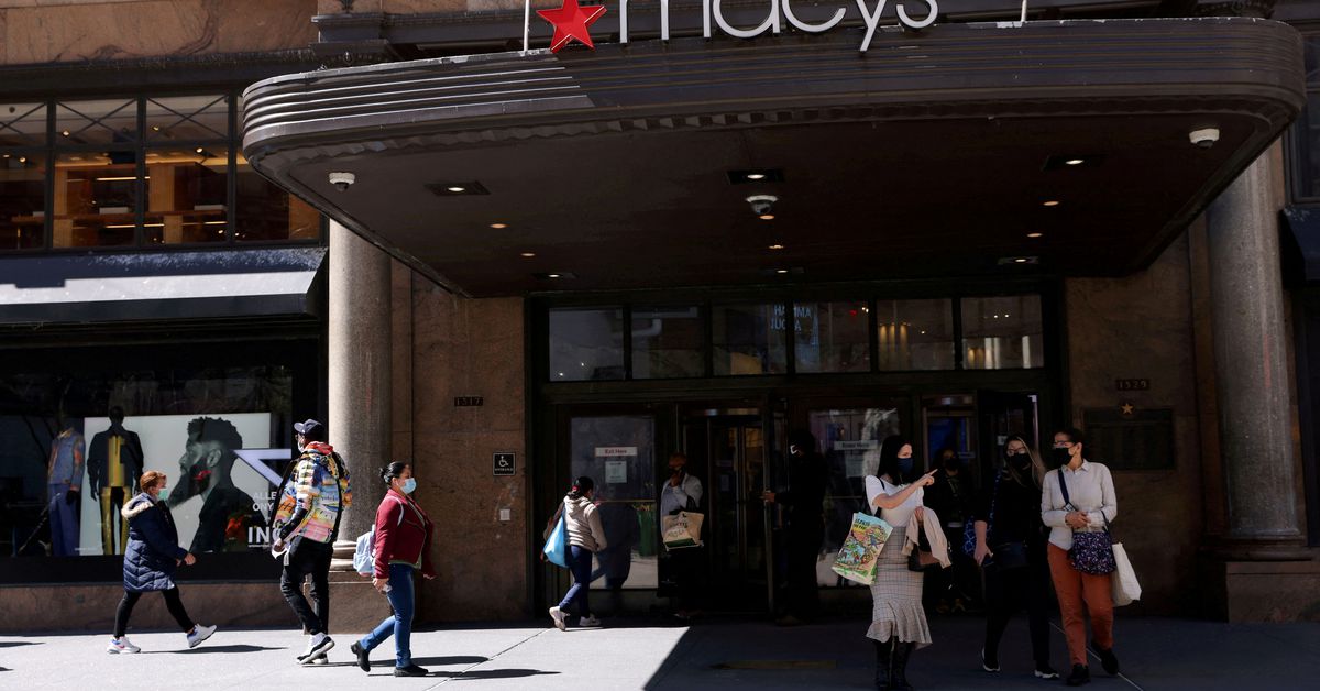 Macy’s predicts one other early begin to vacation season procuring