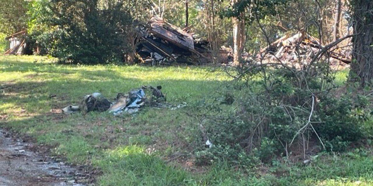 Hearth destroys deserted dwelling in Longview