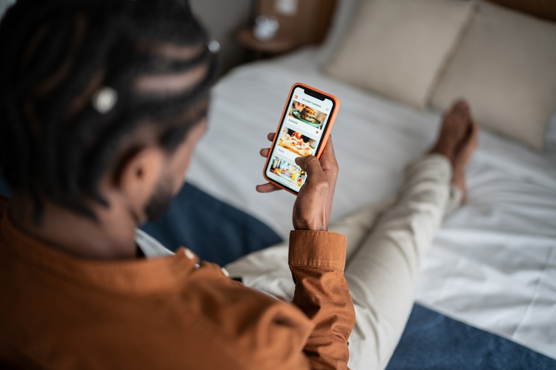 Variety of US households on-line grocery procuring has grown 116% since 2019, finds Brick Meets Click on