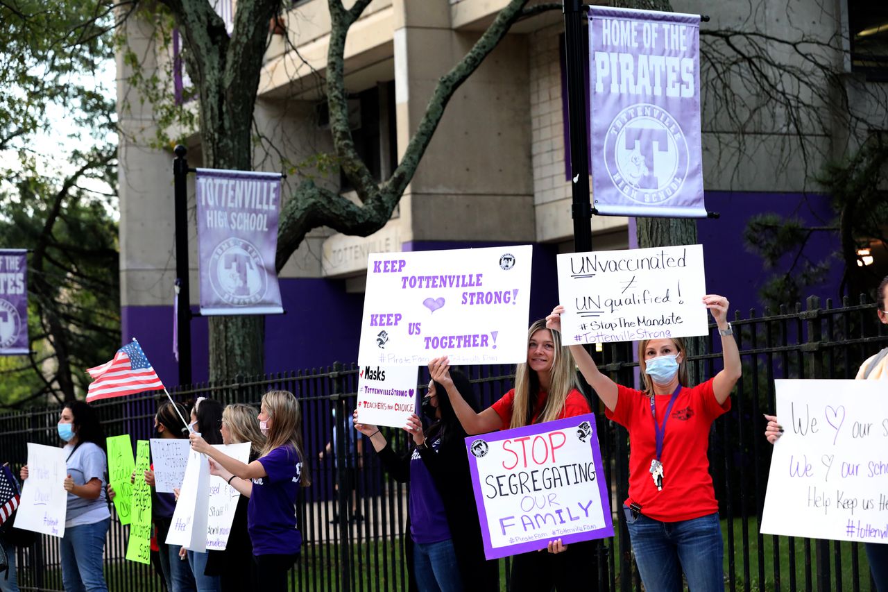 Final NYC faculty staff on unpaid depart lose jobs after refusing to get coronavirus vaccine: Report