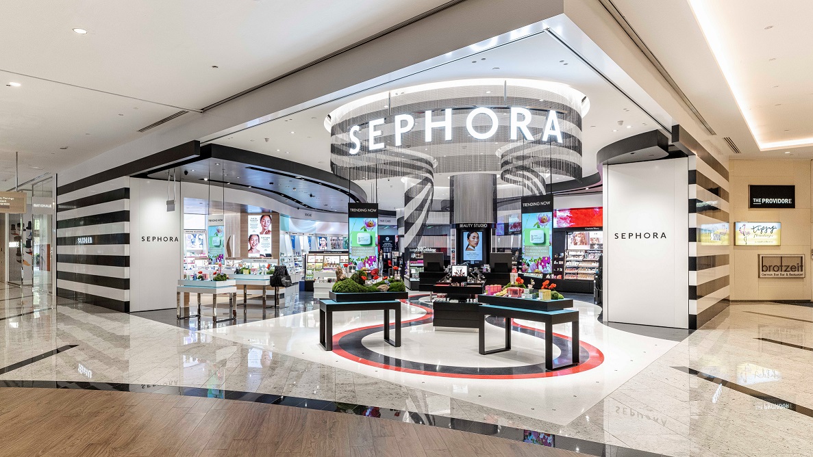 Sephora’s ‘next-gen’ website mixes high-tech instruments with the human contact