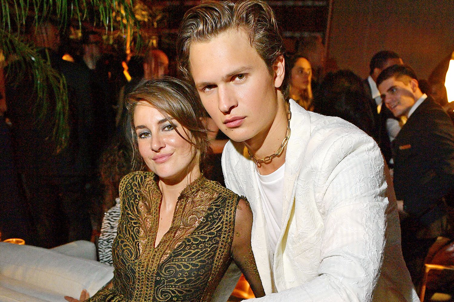 Ansel Elgort Recreates Soiled Dancing Raise with Shailene Woodley: Photograph