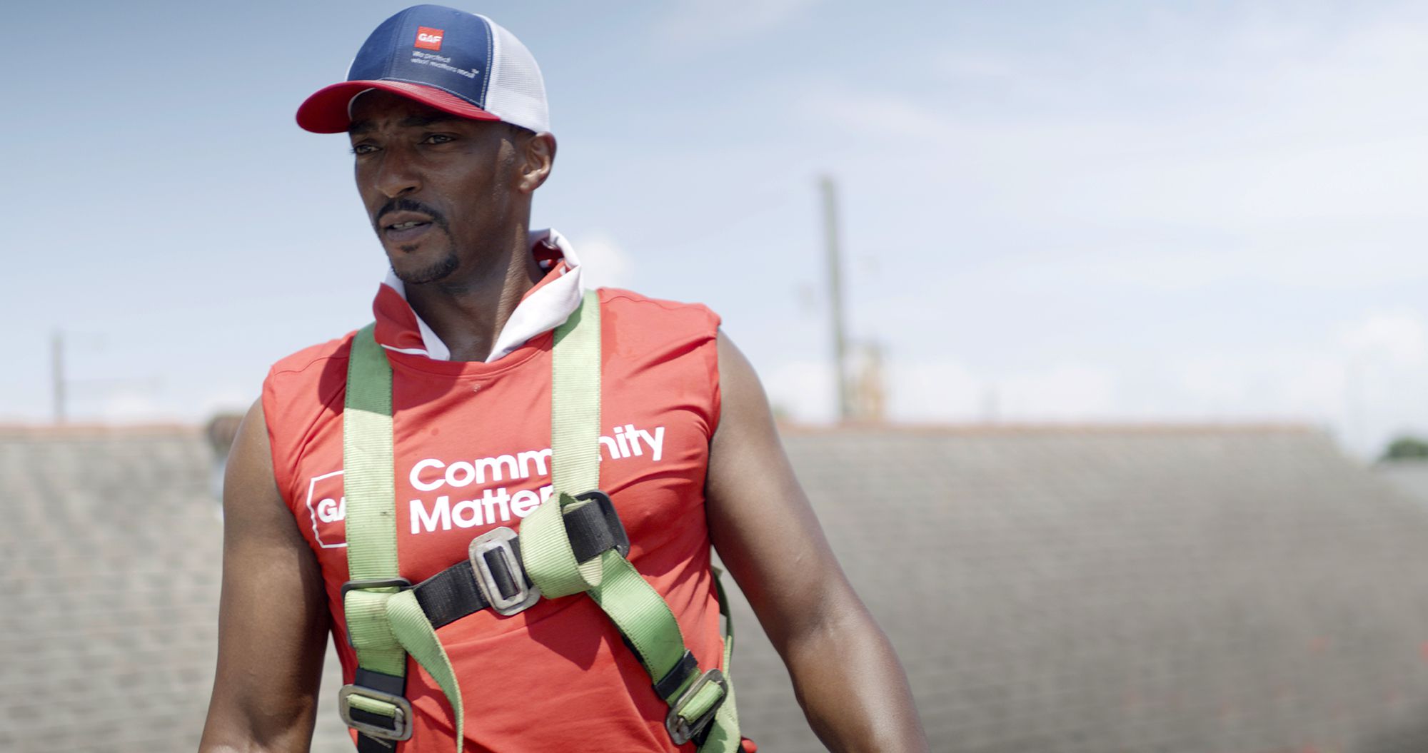 Anthony Mackie Helps Restore Roofs in His Hometown of New Orleans