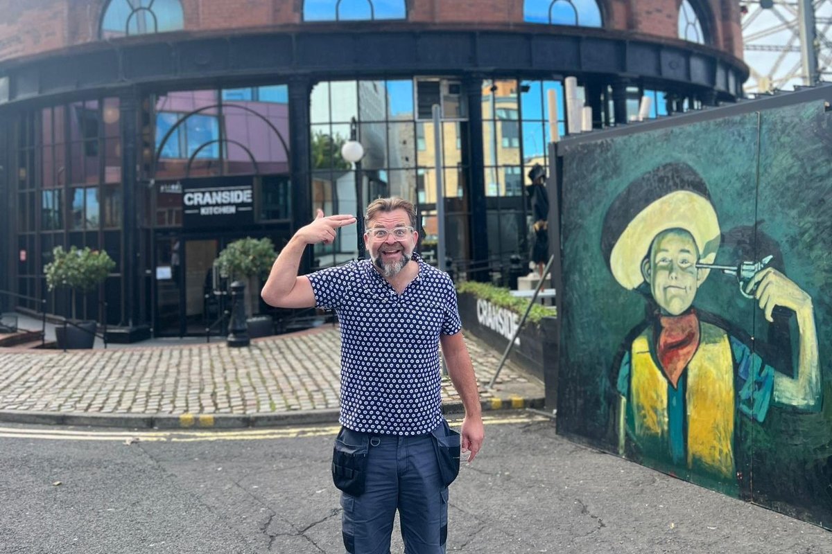 Glasgow comedy promoter who purchased The Stand cowboy backdrop has set it on fireplace