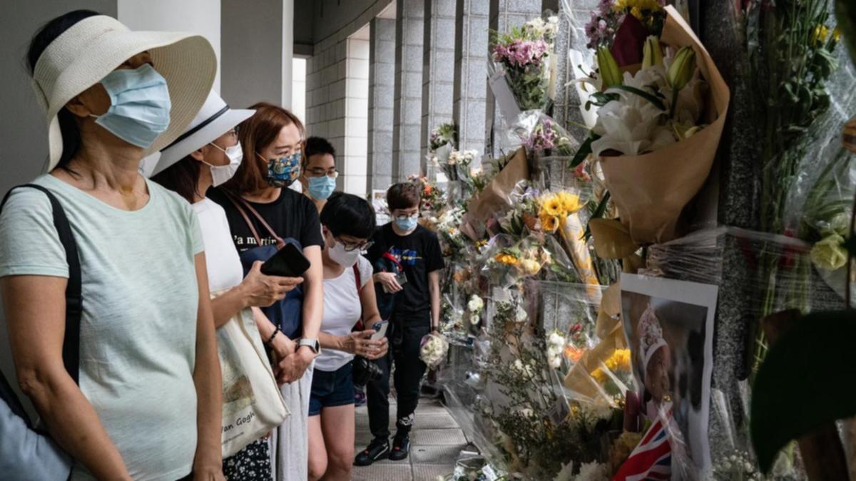 Hong Kong grief for Queen seen as dissent