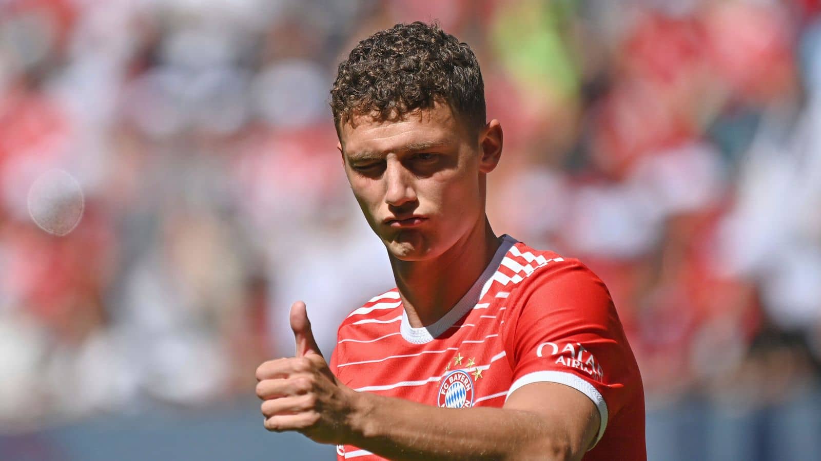 Bayern Munich star tipped to be subsequent Man Utd right-back admits transfer may finally occur