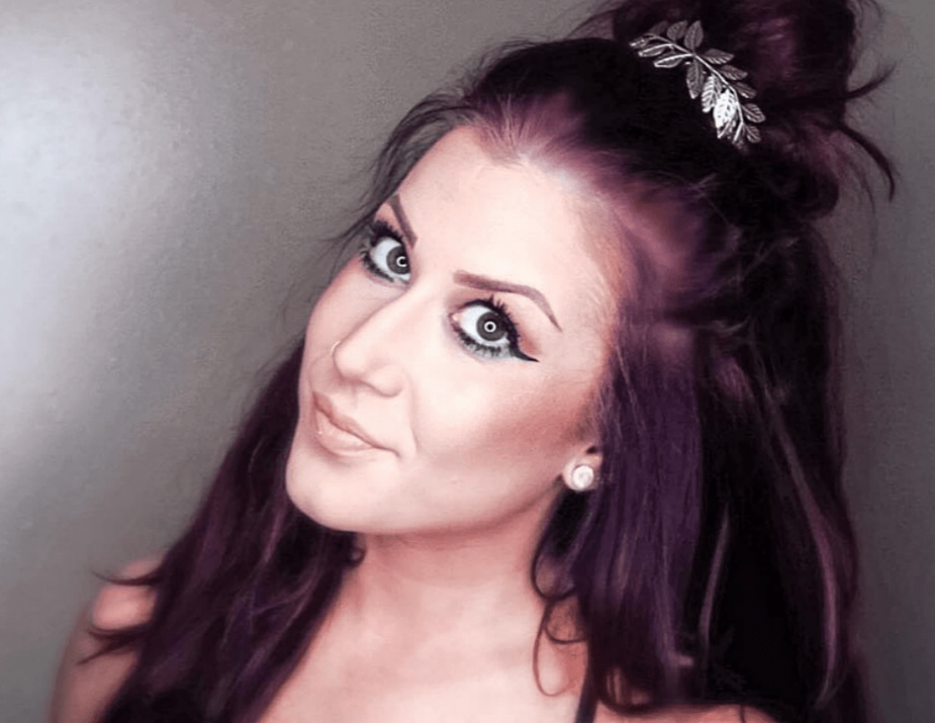 Chelsea Houska Receives Unusual Response to Unedited Photograph: Lastly the REAL You!