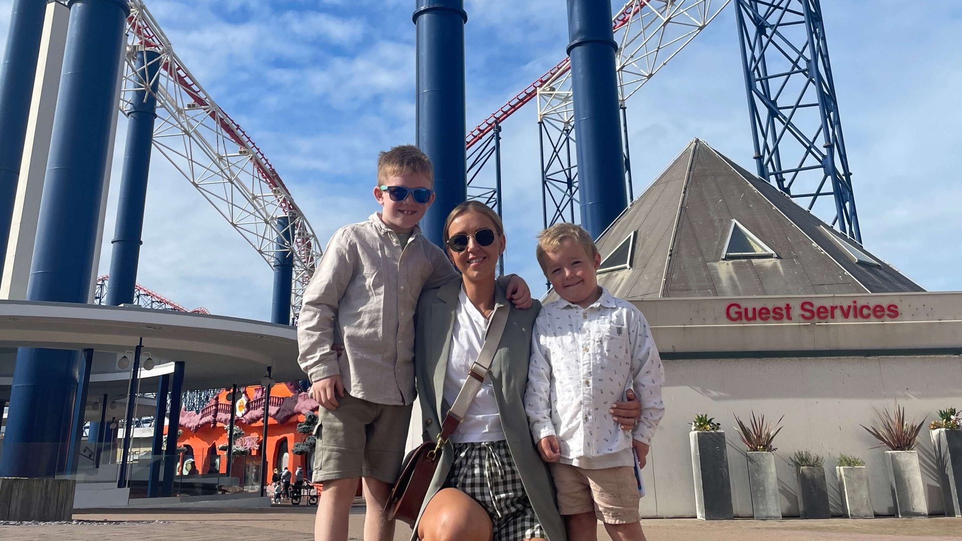 I’m a mum and playing ‘rollercoaster bingo’ can make theme parks MUCH easier with kids