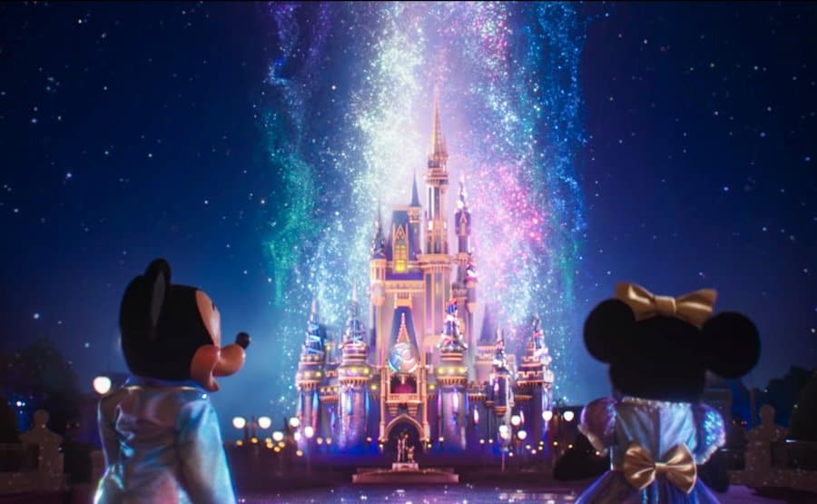 Disney World Removes COVID Header From Its Web site