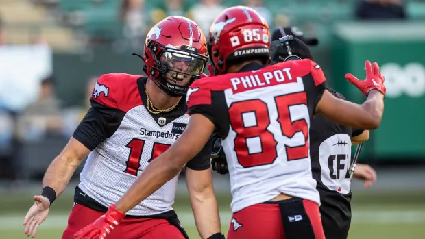 Stampeders rout Elks as Edmonton suffers historic dwelling defeat