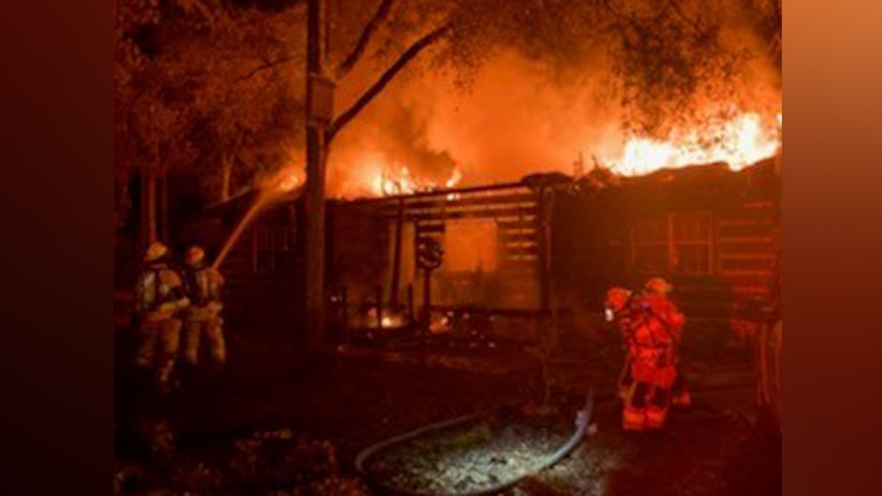 Fireplace destroys Brooksville residence, no accidents reported