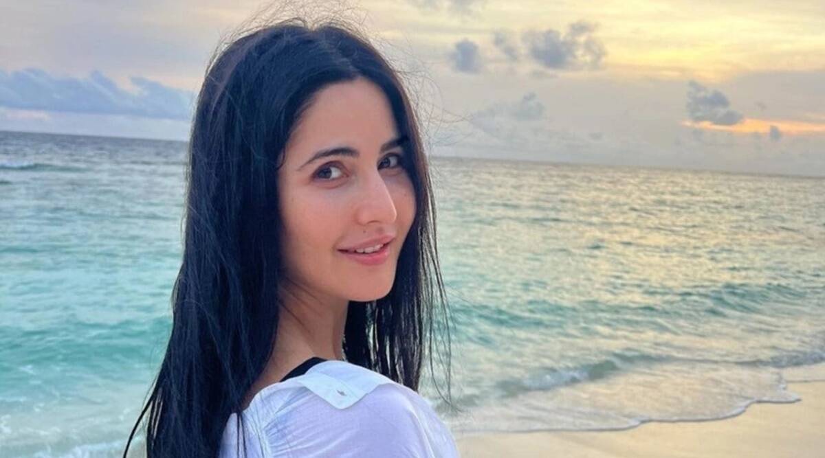 Katrina Kaif grooves on Vijay’s ‘Arabic Kuthu’ with schoolchildren, watch