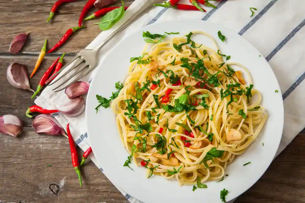 Chilli Garlic Hen Fried Noodles: Chinese language Type Noodles