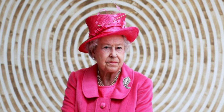 Queen Elizabeth II led a low-tech life—but knighted plenty of sci-tech figures