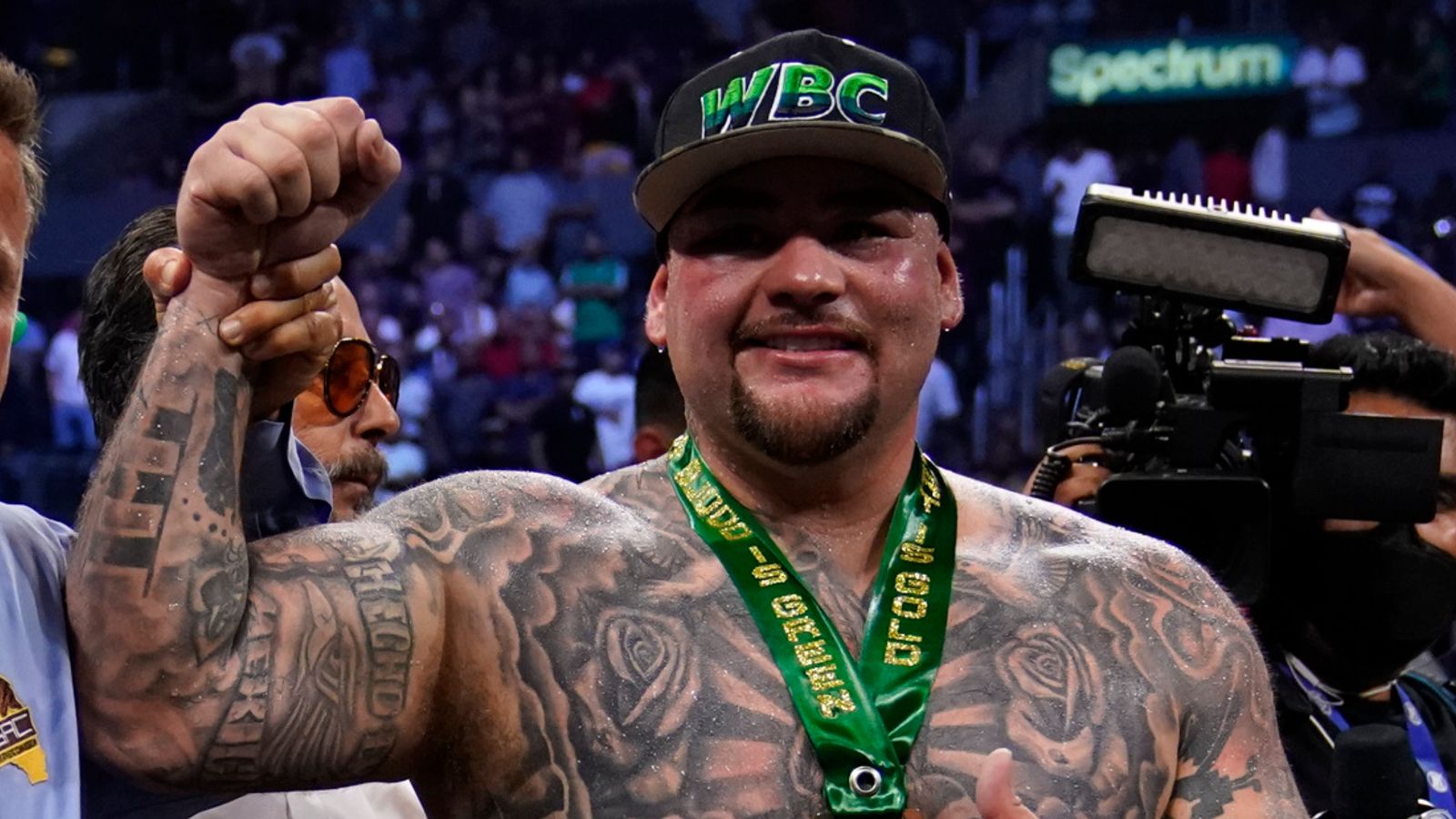 Andy Ruiz beats Luis Ortiz through unanimous determination after three knockdowns as Deontay Wilder welcomes all-American heavyweight conflict | Boxing Information