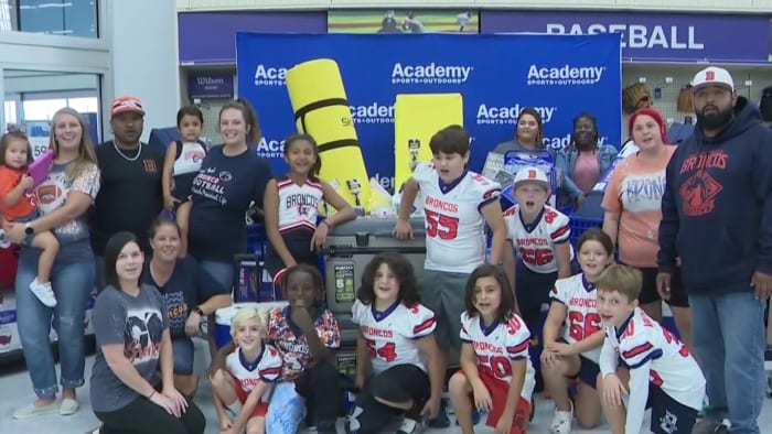 Baytown youth soccer workforce gifted purchasing spree at Academy Sports activities and Outdoor after workforce’s trailer stolen