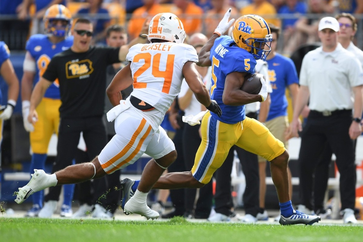 Pitt Panthers Cannot Full Rally, Falls to Tennessee, 34-27